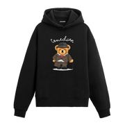 Şapka, baston ve papyonla poz veren komedyen ayıcık figürlü hoodie tasarımı.