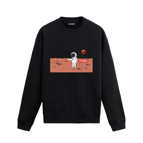 Mars yönünü gösteren tabela önünde otostop çeken astronot tasarımlı Colermi sweatshirt