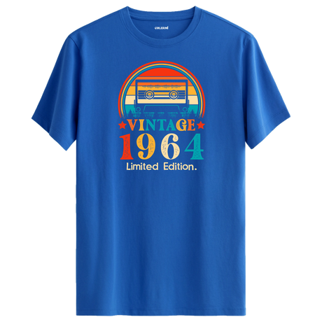 Mavi vintage t-shirt, 60’ların özgün müzik kültürünü yansıtıyor.