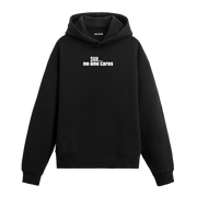 Siyah hoodie üzerinde Shh No One Cares yazısı baskısı