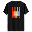 Piyano tuşları, kaset çalar ve “MUSIC” yazılı tişört, enerjik tasarımıyla müzik tutkusunu yansıtan modern bir modeldir.