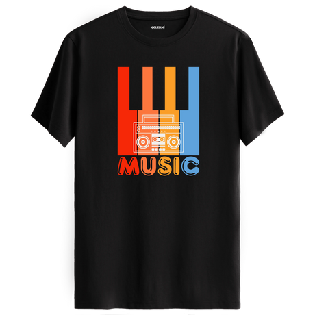 Piyano tuşları, kaset çalar ve “MUSIC” yazılı tişört, enerjik tasarımıyla müzik tutkusunu yansıtan modern bir modeldir.