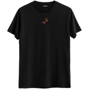 Hareketin ve özgürlüğün akışını simgeleyen minimal çizgili siyah Bisiklet Yaka T-Shirt.