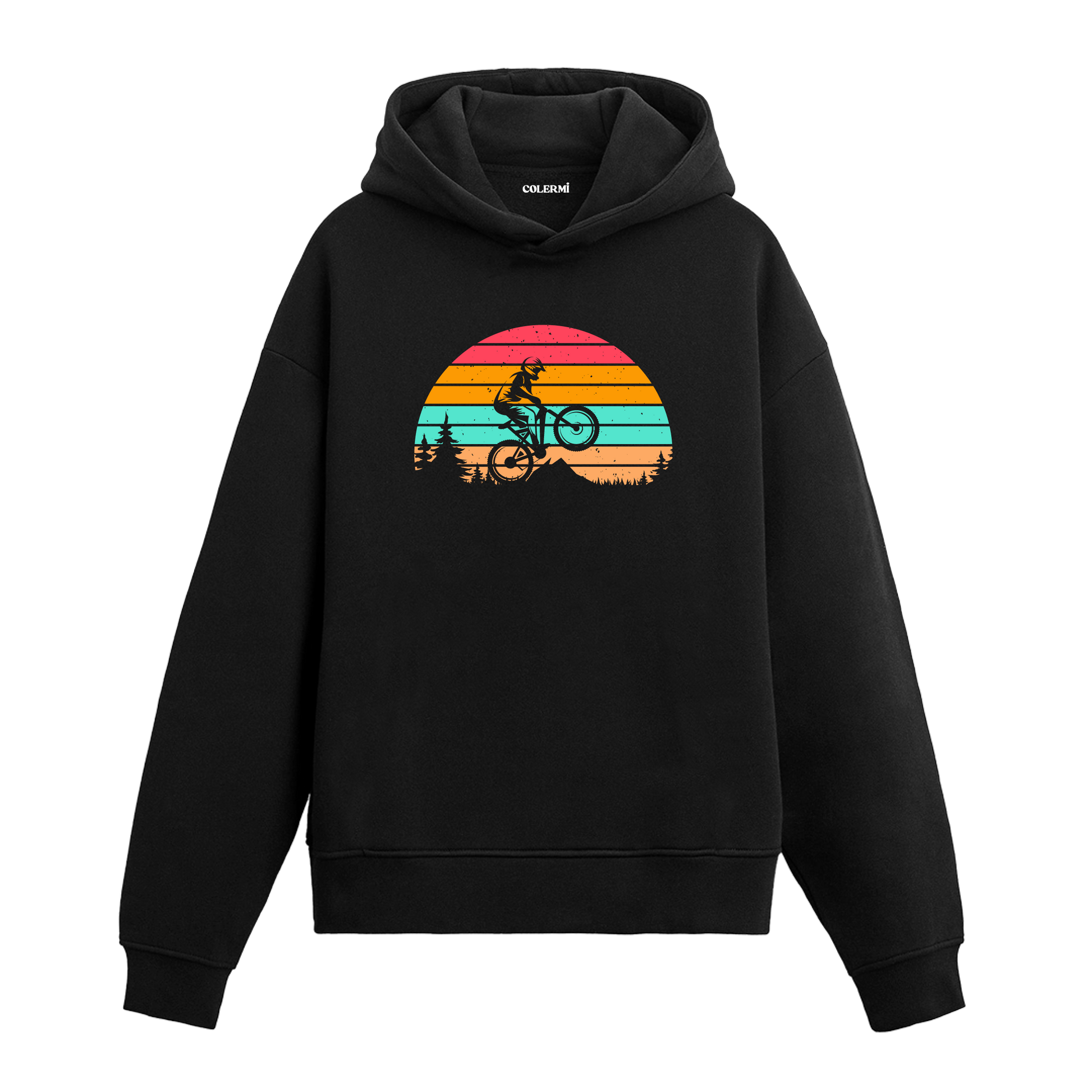 Siyah hoodie üzerinde dağ bisikleti tasarımı