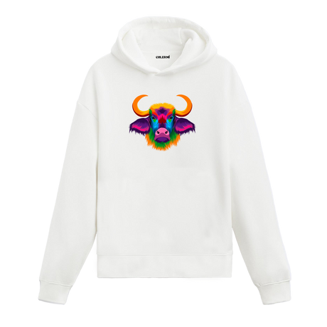Canlı renkli boğa başı baskılı beyaz kapüşonlu sweatshirt.