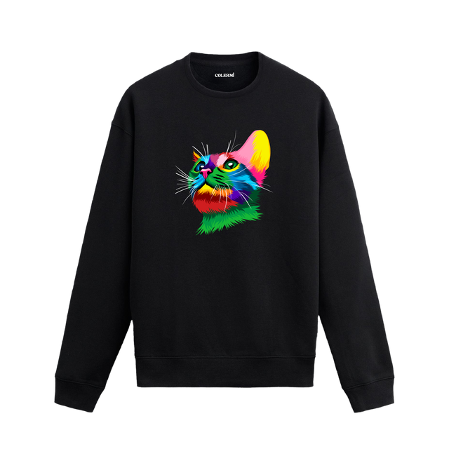 Siyah sweatshirt üzerinde renkli kedi tasarımı.