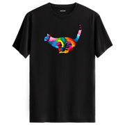 Siyah tişört üzerinde renkli Luna kedi baskısı