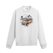 Sahil manzaralı retro araba tasarımlı beyaz sweatshirt.