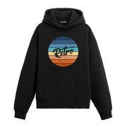 Retro yazılı siyah hoodie – renk geçişli minimalist tasarım