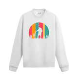 Retro renklerle doğa yürüyüşü yapan figür tasarımlı siyah sweatshirt.