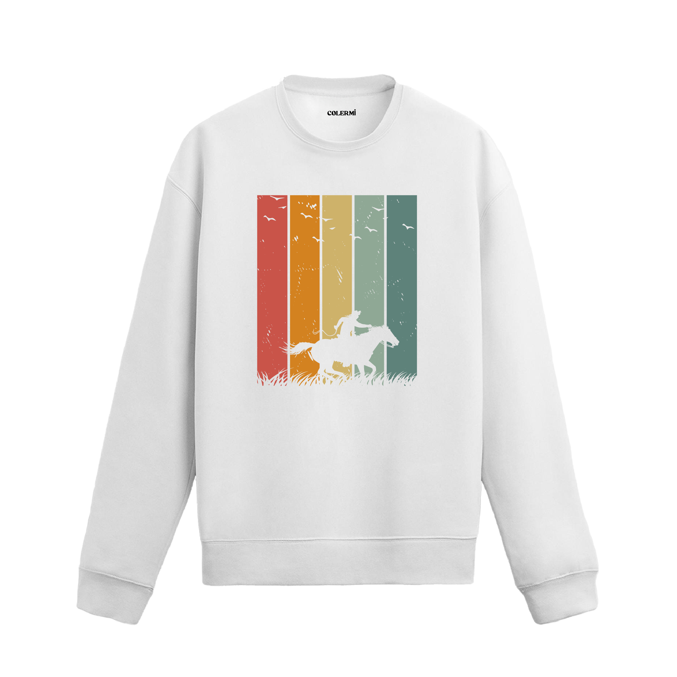 Retro renkli çizgiler önünde at üstünde ilerleyen kovboy baskılı beyaz sweatshirt.