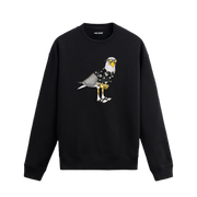 Sokak tarzı aksesuarlarla yorumlanmış güvercin tasarım baskılı siyah sweatshirt