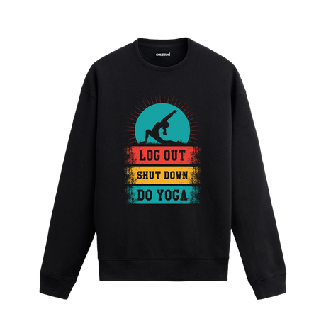 Yoga temalı retro baskılı sweatshirt, “Çıkış Yap, Kapat, Yoga Yap” yazılı.