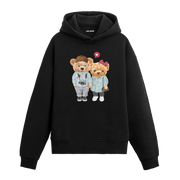 El ele tutuşan sevimli ayıcık çiftinin bulunduğu, kalp sembollü baskılı hoodie tasarımı.