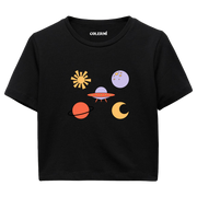 Uzay Temalı Renkli Grafik Baskılı Crop Tişört