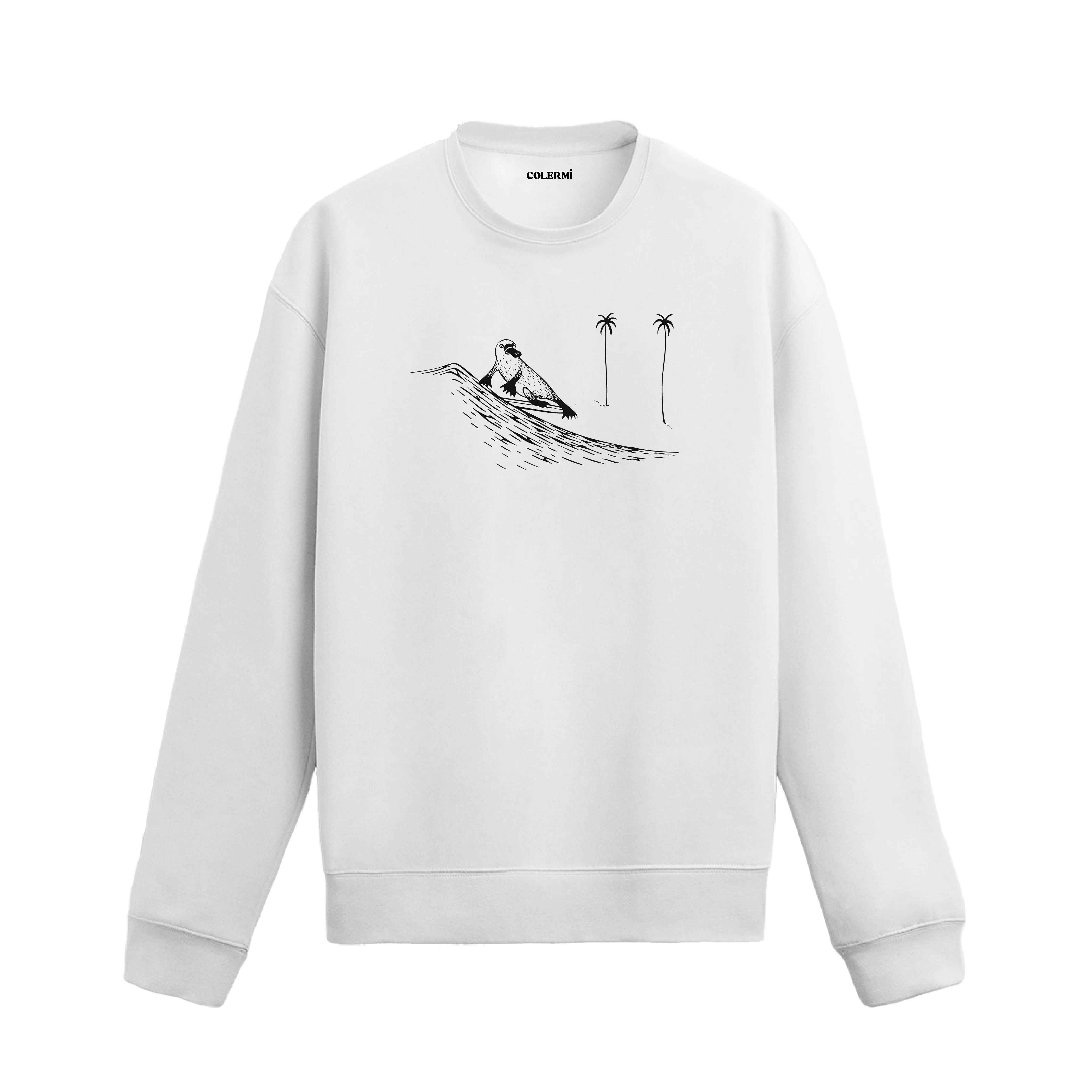Dalga üzerinde sörf yapan kuş ve arka planda palmiyeler bulunan Colermi sweatshirt.