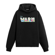 Siyah hoodie üzerinde Stay Warm yazılı doğa temalı tasarım