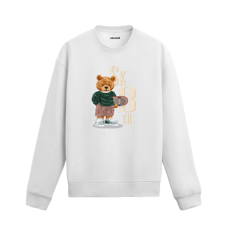 Skater Bear Ayıcık Baskılı Sweatshirt, kaykay temalı tasarımı ve %100 pamuklu kumaşı ile konforlu ve enerjik bir stil sunuyor.