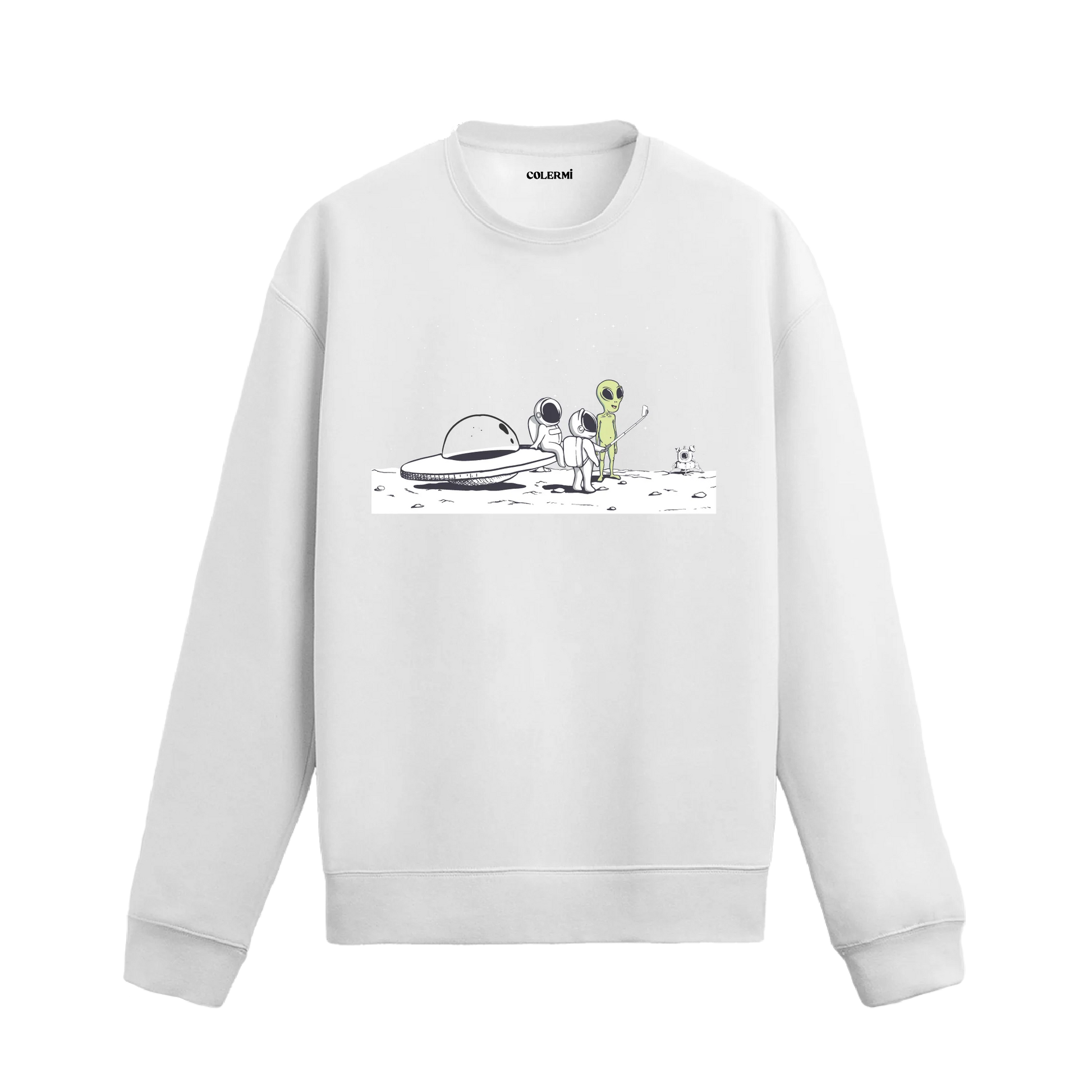 Ay yüzeyinde uzaylıyla karşılaşan ve selfie çeken astronotların bulunduğu eğlenceli tasarımlı sweatshirt.