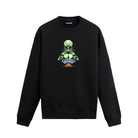 Sweatshirt üzerinde uzaylı figürü ve uçan daire baskısı bulunan Colermi tasarımı