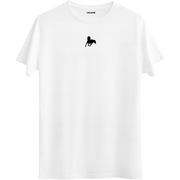 Özgürlüğü ve gücü simgeleyen minimal at tasarımlı beyaz Bisiklet Yaka T-Shirt.