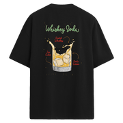 Whiskey Soda temalı sırt baskılı, kokteyl illüstrasyonlu oversize tişört