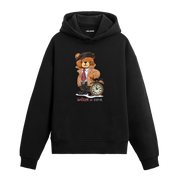 Trençkotlu ayıcık ve saat figürlü, “waste of time” yazılı hoodie tasarımı.